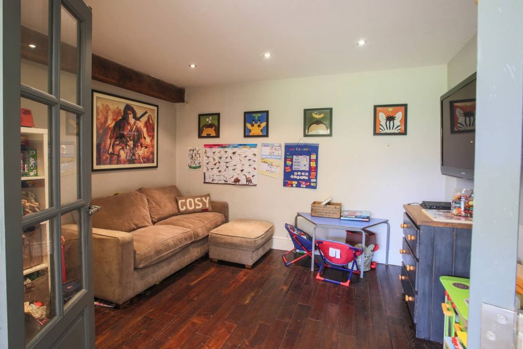 holiday cottage surrey playroom
